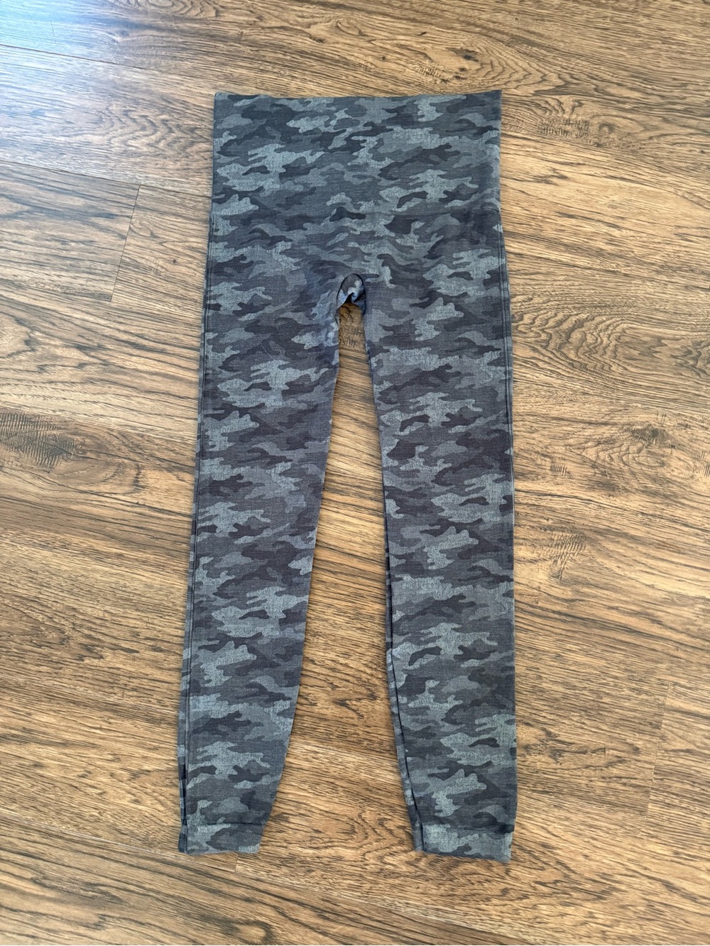 SPANX Gray Camo High-Rise Leggings